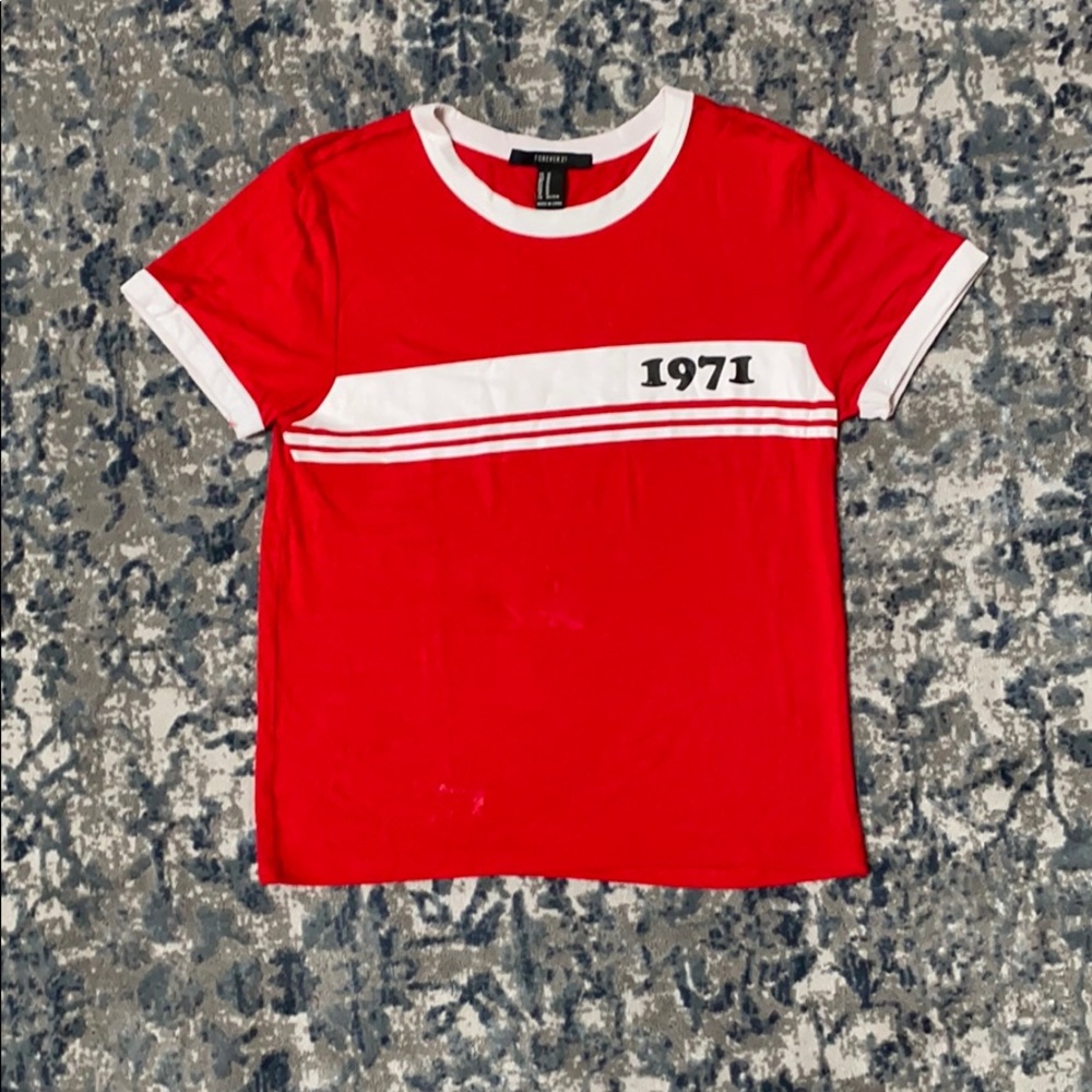 Short sleeve trendy top !